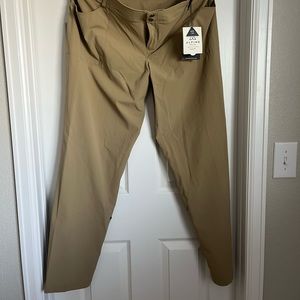 BNWT Alpine Design Womens All Day Tech Pant
